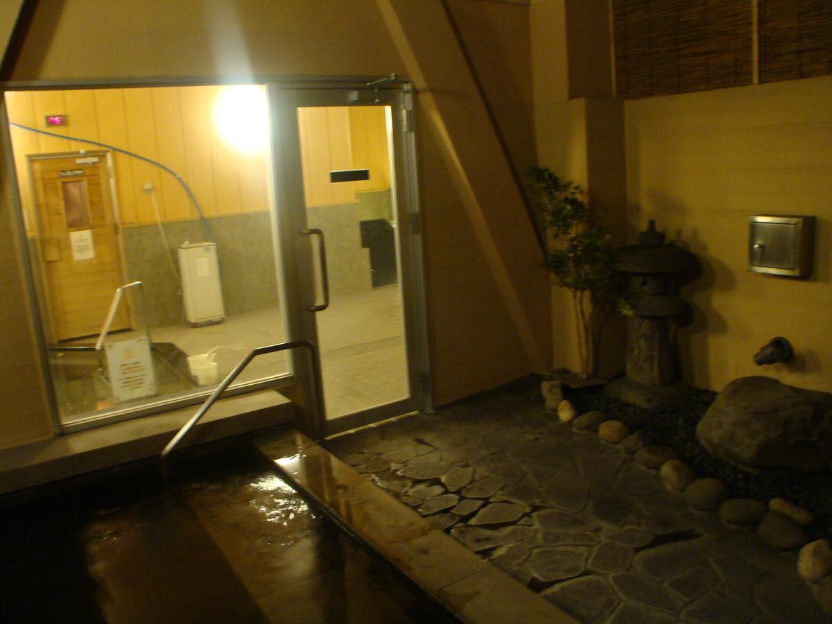 Kumamoto Capsule Hotel Екстер'єр фото