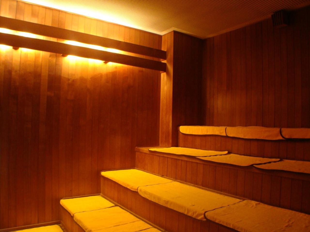 Kumamoto Capsule Hotel Екстер'єр фото