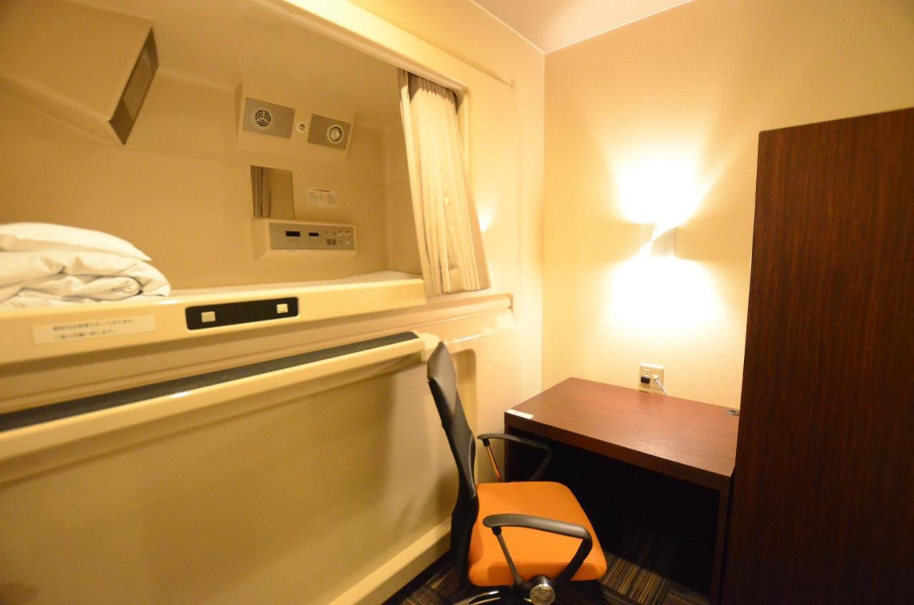 Kumamoto Capsule Hotel Екстер'єр фото