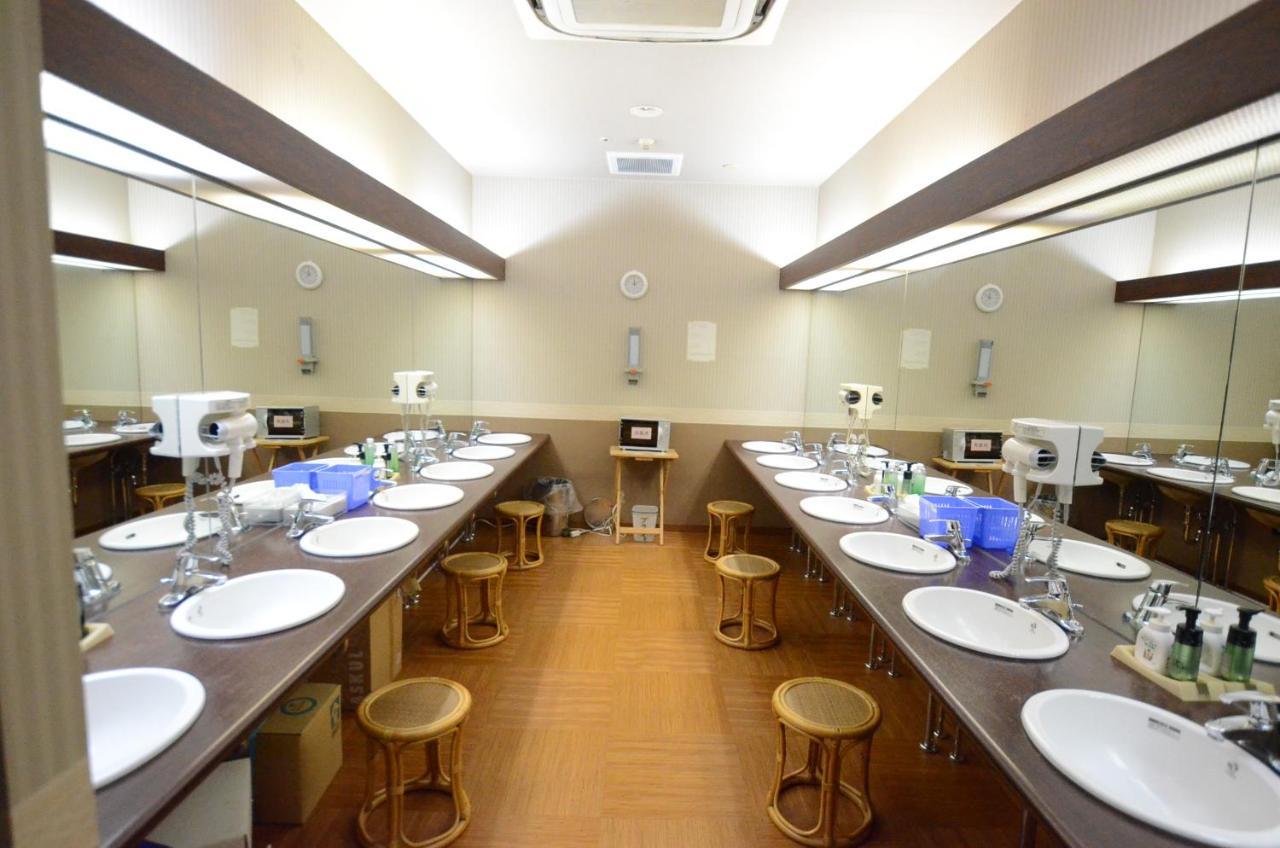 Kumamoto Capsule Hotel Екстер'єр фото