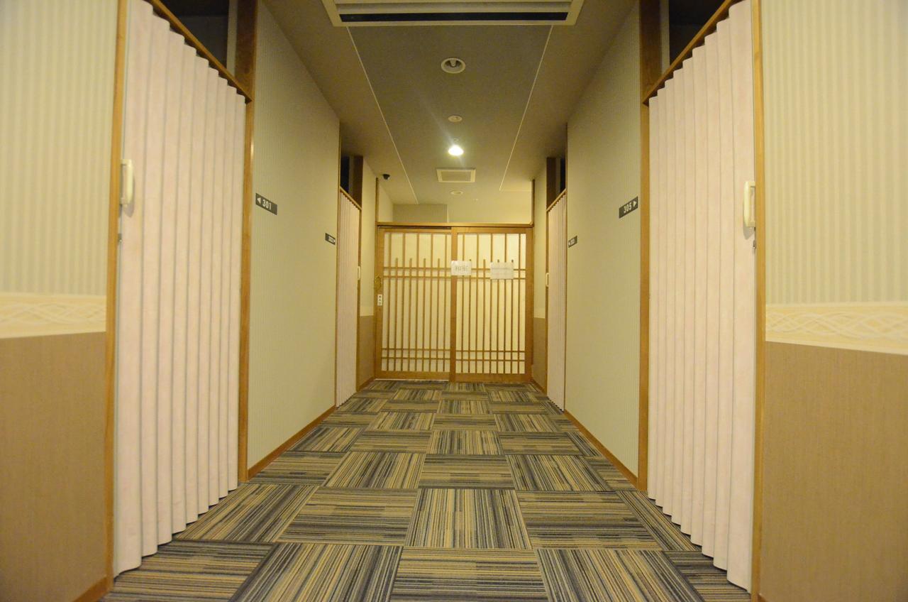 Kumamoto Capsule Hotel Екстер'єр фото